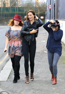 Melanie Sykes feet photo thumbnail