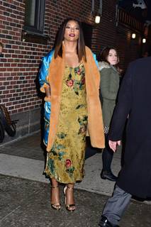 Gabrielle Union feet photo thumbnail