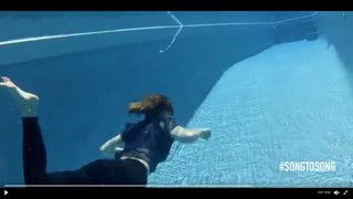 Rooney Mara feet photo thumbnail