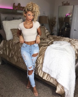 Jena Frumes feet photo thumbnail