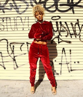 Jena Frumes feet photo thumbnail