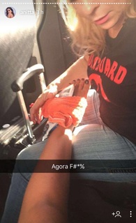 Anitta feet photo thumbnail