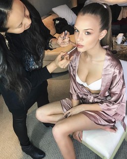 Josephine Skriver feet photo thumbnail