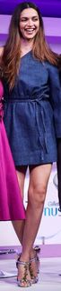 Deepika Padukone feet photo thumbnail
