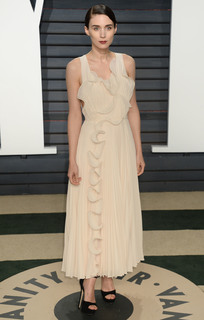 Rooney Mara feet photo thumbnail