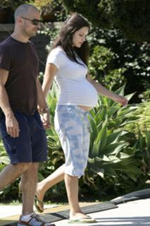 Katharine McPhee feet photo thumbnail