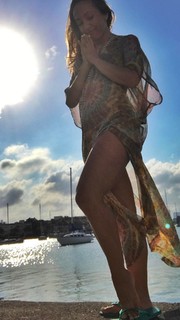 Kino MacGregor feet photo thumbnail