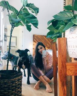 Daniella Monet feet photo thumbnail