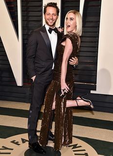Katy Perry feet photo thumbnail