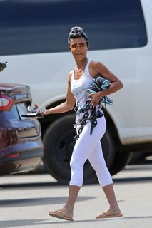 Jada Pinkett Smith feet photo thumbnail