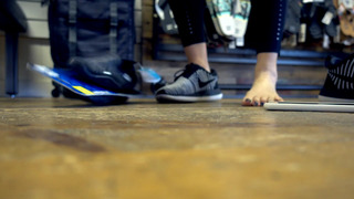 Justine Ezarik feet photo thumbnail