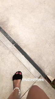 Bruna Marquezine feet photo thumbnail