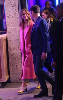 Brie Larson feet photo thumbnail