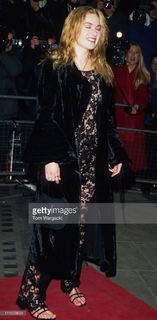 Kate Winslet feet photo thumbnail