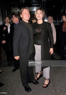 Kate Winslet feet photo thumbnail