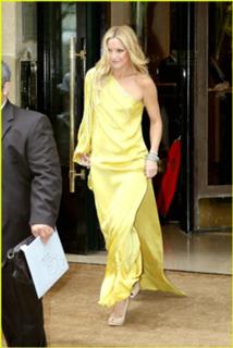 Kate Hudson feet photo thumbnail