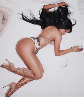 Nicki Minaj feet photo thumbnail