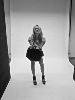 Emily Osment feet photo thumbnail
