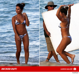 Jessie James Decker feet photo thumbnail