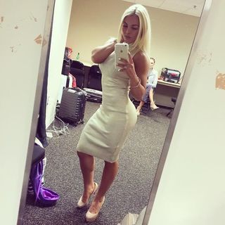 Amanda Saccomanno feet photo thumbnail