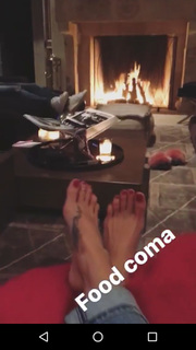 Brooke Burke feet photo thumbnail