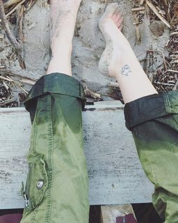 Paris Jackson feet photo thumbnail