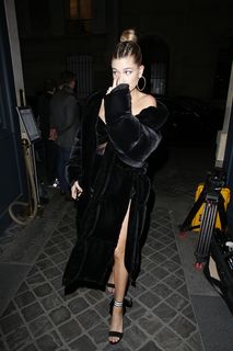 Hailey Bieber feet photo thumbnail