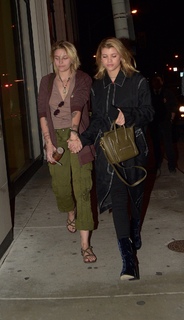 Paris Jackson feet photo thumbnail
