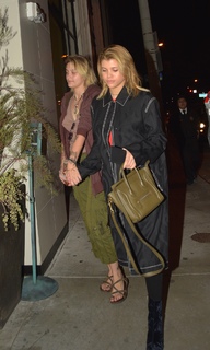 Paris Jackson feet photo thumbnail