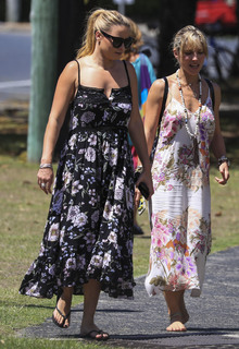 Elsa Pataky feet photo thumbnail