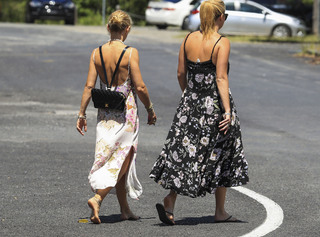 Elsa Pataky feet photo thumbnail