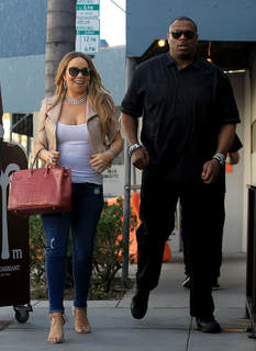 Mariah Carey feet photo thumbnail