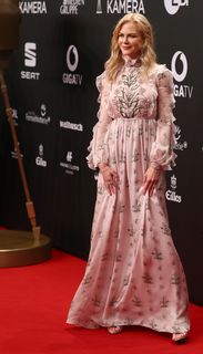 Nicole Kidman feet photo thumbnail