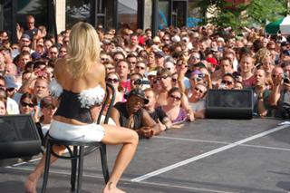 Debbie Gibson feet photo thumbnail