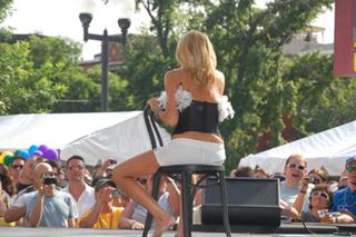 Debbie Gibson feet photo thumbnail