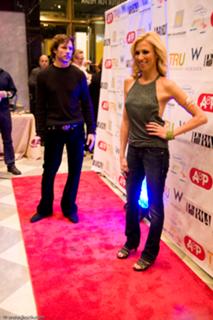 Debbie Gibson feet photo thumbnail
