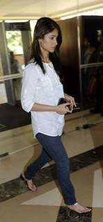 Ileana D'Cruz feet photo thumbnail