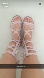 Xenia Tchoumitcheva feet photo thumbnail
