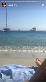 Xenia Tchoumitcheva feet photo thumbnail