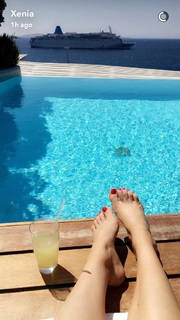 Xenia Tchoumitcheva feet photo thumbnail