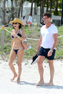 Bethenny Frankel feet photo thumbnail