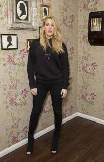 Ellie Goulding feet photo thumbnail