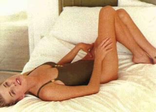 Rebecca Romijn feet photo thumbnail