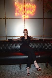 Barbara Palvin feet photo thumbnail