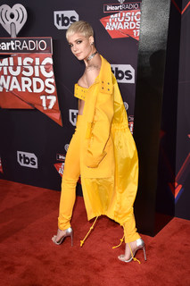 Halsey feet photo thumbnail