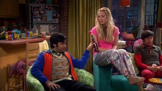 Kaley Cuoco feet photo thumbnail