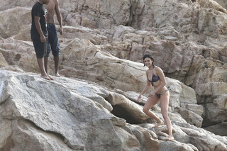 Nina Dobrev feet photo thumbnail