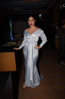 Kareena Kapoor feet photo thumbnail