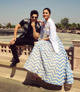 Alia Bhatt feet photo thumbnail