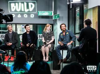 Bryce Dallas Howard feet photo thumbnail